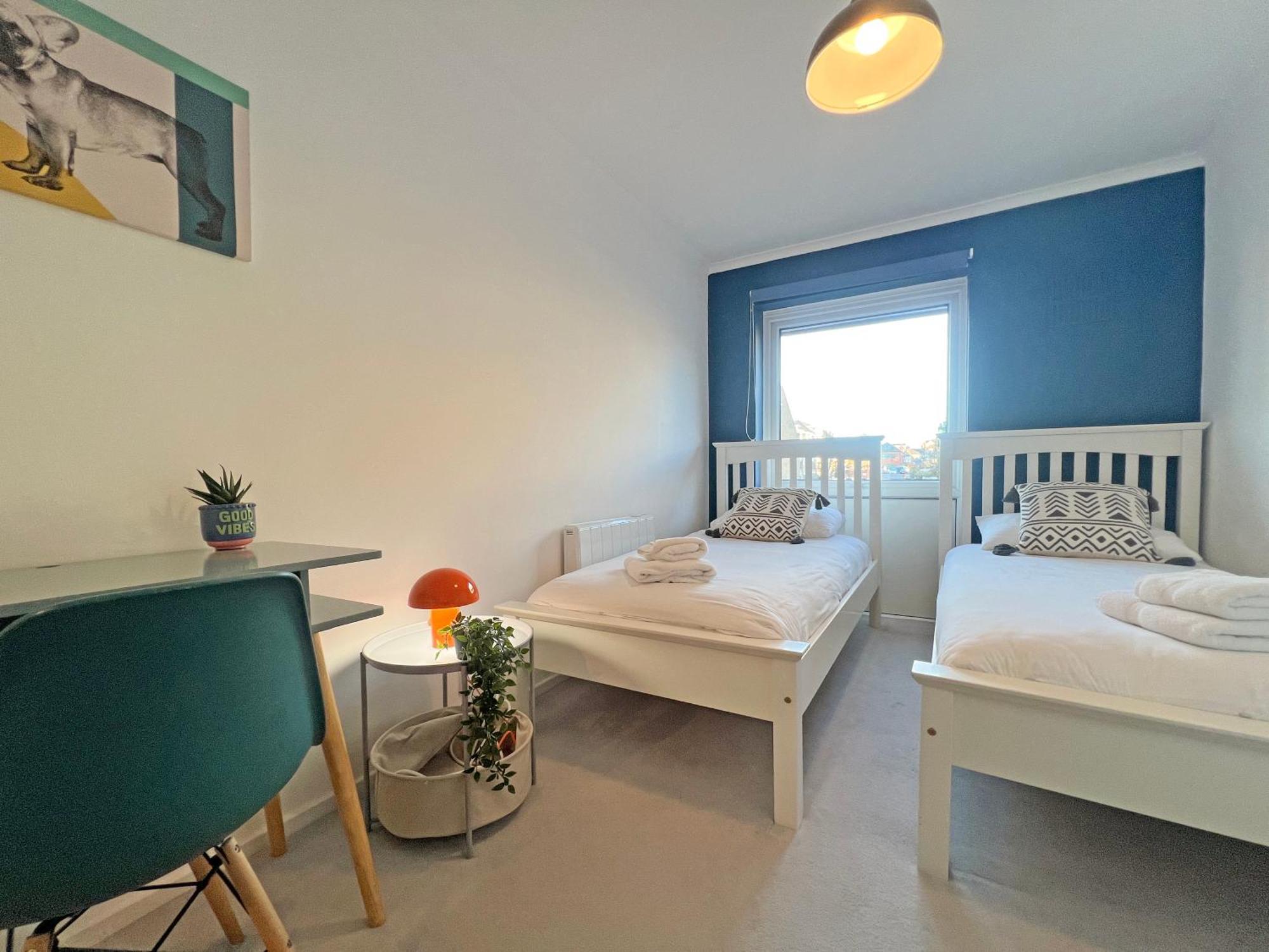 Beautiful Windsor 2 Bed, Perfect Location, 5 Mins Walk To Centre, Free Parking, Legoland, Ascot Apartment Luaran gambar